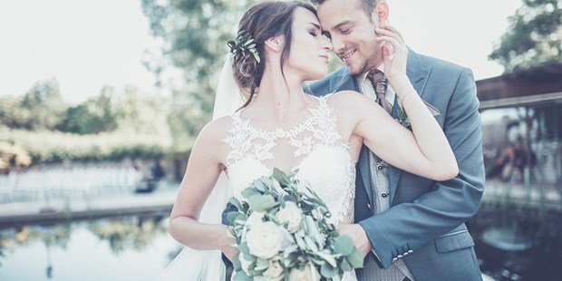 Hochzeitsfotos - Copyright und Rechte: Bilder dürfen bearbeitet werden - Lanzenkirchen - VideoFotograf - Kump