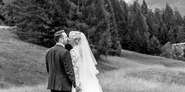 Hochzeitsfotos - Copyright und Rechte: Bilder kommerziell nutzbar - Nassereith - Heirat in den Bergen - Simone und Stefan in Seefeld - click & smile photography