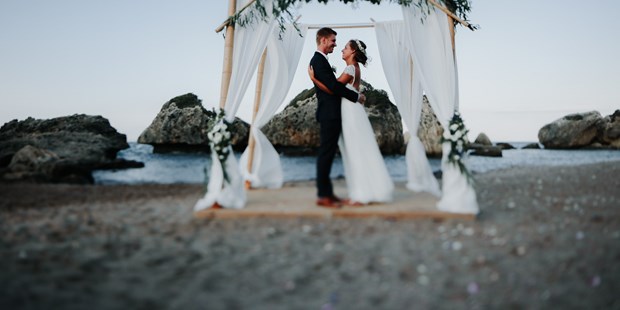 Hochzeitsfotos - Copyright und Rechte: Bilder auf Social Media erlaubt - Niederösterreich - Destination Wedding Zakynthos - Weddingstyler