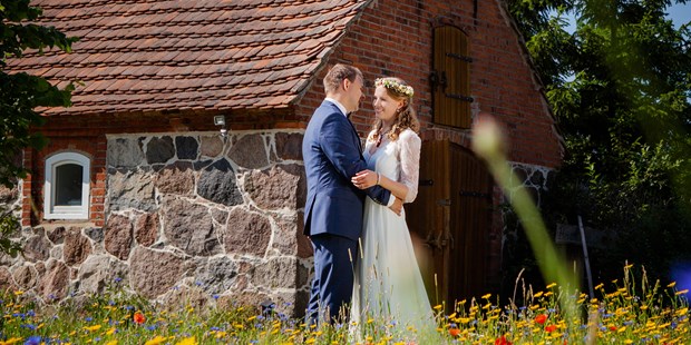 Hochzeitsfotos - Art des Shootings: Fotostory - Groß Plasten - Landscheune - Alexandra Bartz Photography