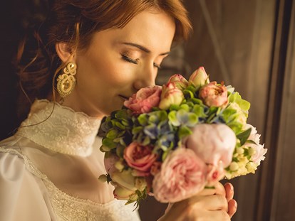 Hochzeitsfotos - Copyright und Rechte: Bilder auf Social Media erlaubt - Wiener Neustadt - Marian Csano