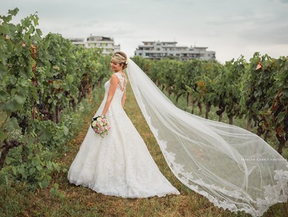 Hochzeitsfotos - Copyright und Rechte: Bilder auf Social Media erlaubt - Weiz - Marian Csano