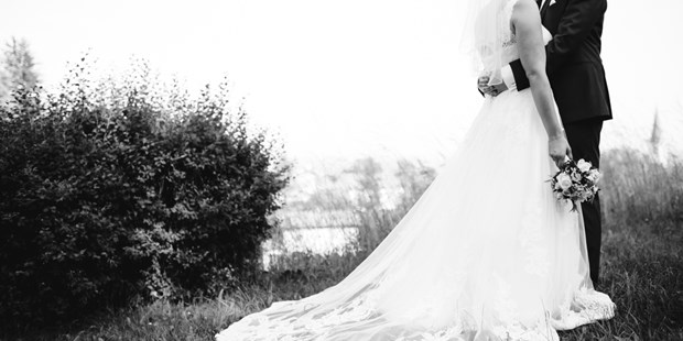 Hochzeitsfotos - Berufsfotograf - Hausruck - Brautpaar in Graz in der Steiermark. WE WILL WEDDINGS | Hochzeitsfotografin Graz Steiermark Österreich - WE WILL WEDDINGS
