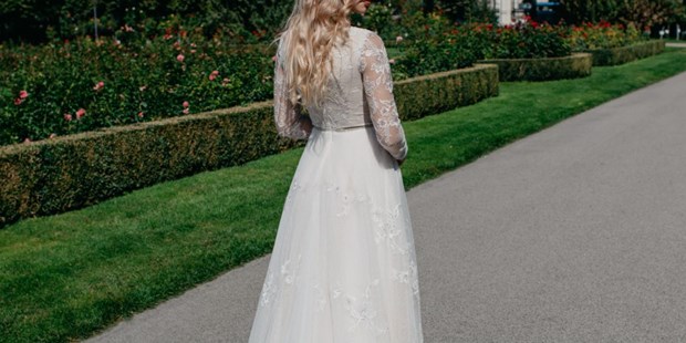 Hochzeitsfotos - Copyright und Rechte: Bilder auf Social Media erlaubt - Tirol - Brautshooting im Volksgarten in Wien.  WE WILL WEDDINGS | Hochzeitsfotografin Wien - WE WILL WEDDINGS