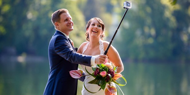 Hochzeitsfotos - Copyright und Rechte: Bilder auf Social Media erlaubt - Bayern - Hochzeitsportraits am Wesslinger See - Wolfgang Burkart Fotografie