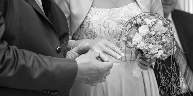 Hochzeitsfotos - Copyright und Rechte: Bilder kommerziell nutzbar - Mattersburg - Mario Unger - Fotos, die Liebe dokumentieren.