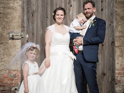 Hochzeitsfotos - Copyright und Rechte: Bilder auf Social Media erlaubt - Tirol - Josefine Ickert
