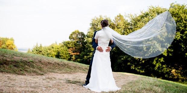Hochzeitsfotos - Copyright und Rechte: Bilder auf Social Media erlaubt - Burgenland - Memories & Emotions Photography