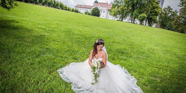 Hochzeitsfotos - Fotobox mit Zubehör - Schwaben - Hochzeit Schloss Ennsegg  - Roman Gutenthaler