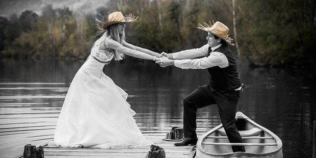 Hochzeitsfotos - Art des Shootings: Unterwassershooting - Absam - Hochzeits Fotograf Monika Kessler After Wedding - Art of Photography Monika Kessler