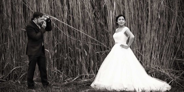 Hochzeitsfotos - Art des Shootings: Unterwassershooting - Absam - Originelles Hochzeit Fotoshooting - Art of Photography Monika Kessler