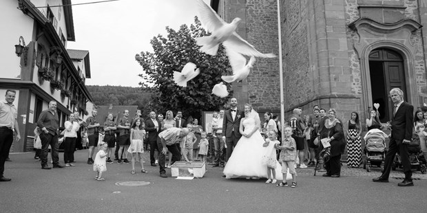 Hochzeitsfotos - Art des Shootings: Trash your Dress - Wiesbaden - David Neubarth [Moments & Memories Hochzeitsfotografie]