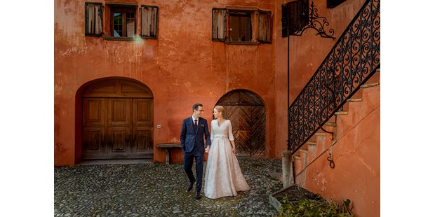 Hochzeitsfotos - Videografie buchbar - Alberschwende - Herbsthochzeit in St. Moritz - Stefanie Blochwitz Fotografie - Nordlichtphoto