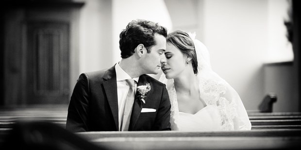 Hochzeitsfotos - Copyright und Rechte: Bilder auf Social Media erlaubt - Donauraum - Albert Weddings