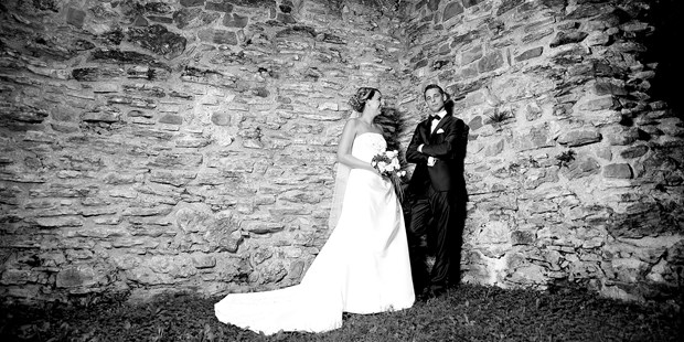 Hochzeitsfotos - Art des Shootings: Fotostory - Schwaben - Hochzeitsshooting auf einer Burg - Foto Sabrina Felhofer