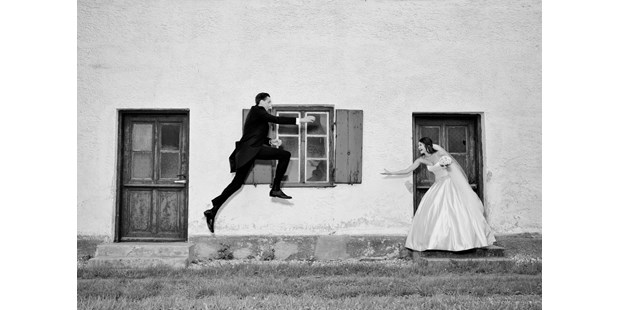 Hochzeitsfotos - Art des Shootings: Trash your Dress - Bayern - Sveinn Baldvinsson