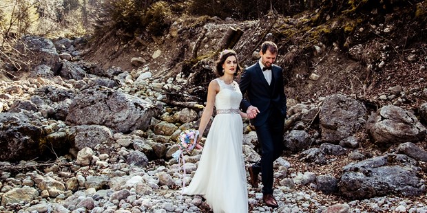 Hochzeitsfotos - Art des Shootings: Trash your Dress - Bichlbach - Knipser Photography