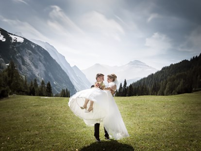 Hochzeitsfotos - Fotobox alleine buchbar - Unterperfuss - Foto Girone