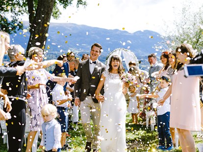 Hochzeitsfotos - Fotobox mit Zubehör - Kundl - Verena & Thomas Schön - Hochzeitsfotografen in Kärnten & Österreich