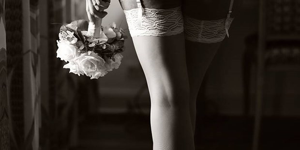 Hochzeitsfotos - Art des Shootings: After Wedding Shooting - Schweiz - Boudoir Fotoshooting . Vorbereitungen Braut - hochzeits-fotografen.ch