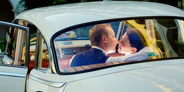 Hochzeitsfotos - Fotobox mit Zubehör - Studenzen - Aleksander Regorsek - Destination wedding photographer