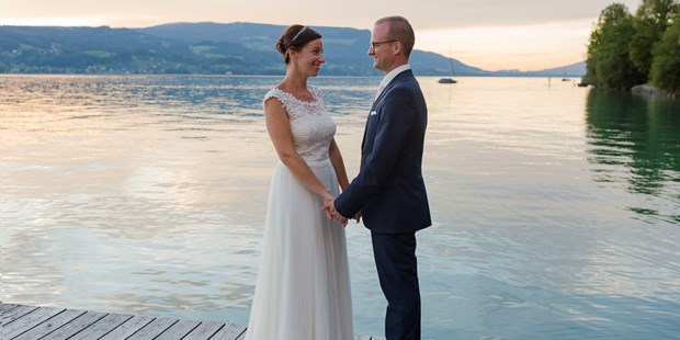 Hochzeitsfotos - Copyright und Rechte: Bilder auf Social Media erlaubt - Schwaben - Hochzeit am Attersee - Veronika Phillipp
