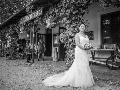 Hochzeitsfotos - Art des Shootings: Trash your Dress - Marchtrenk - Hochzeitsfotograf in OÖ - Katalin Balassa 