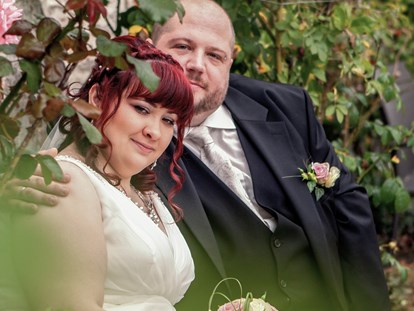 Hochzeitsfotos - Copyright und Rechte: Bilder auf Social Media erlaubt - Timelkam - Hochzeitsfotograf in OÖ - Katalin Balassa 