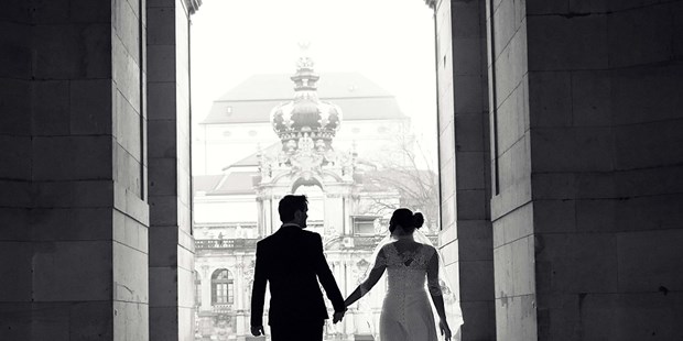 Hochzeitsfotos - zweite Kamera - Inspirationsshooting in Dresden, Locations: Zwinger, Semperoper Großer Garten - Julia and Matthias Photography