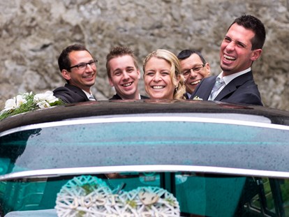 Hochzeitsfotos - Fotobox mit Zubehör - Bichlbach - Hochzeitsreportage - Fotografie Harald Neuner