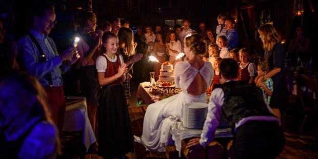 Hochzeitsfotos - Art des Shootings: 360-Grad-Fotografie - Tirol - Die Torte! Meist einer der Höhepunkte jedes Hochzeitsfestes. - Fotografie Harald Neuner