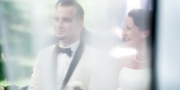 Hochzeitsfotos - Fotobox mit Zubehör - Studenzen - Brautpaar - Armin Kleinlercher - your weddingreport