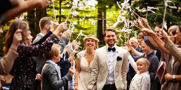 Hochzeitsfotos - Fotobox mit Zubehör - Breidenbach - Auszug - Slawa Smagin - lockere Hochzeitsreportagen in AT,CH,DE