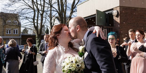 Hochzeitsfotos - Copyright und Rechte: Bilder auf Social Media erlaubt - Nordrhein-Westfalen - Nora Mangu Photography