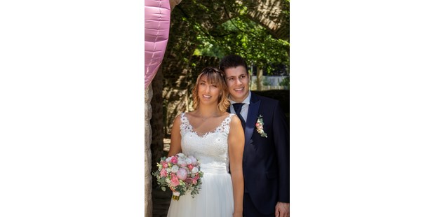 Hochzeitsfotos - Copyright und Rechte: Bilder auf Social Media erlaubt - Ruhrgebiet - Brautpaar - outdoor shoot - Fotostudio Bremer