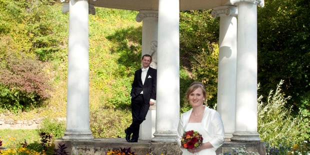 Hochzeitsfotos - Art des Shootings: Fotostory - Donauraum - Klassische Hochzeit - klassische Hochzeitsportraits. - Loeffler Photography