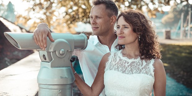 Hochzeitsfotos - zweite Kamera - Eschau - … ein gemeinsamer Blick in die Zukunft - hbpictures