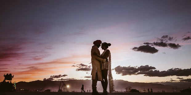 Hochzeitsfotos - Art des Shootings: Prewedding Shooting - A Burningman Wedding - Rob Venga