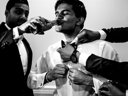 Hochzeitsfotos - Art des Shootings: Portrait Hochzeitsshooting - last Drink - Rob Venga