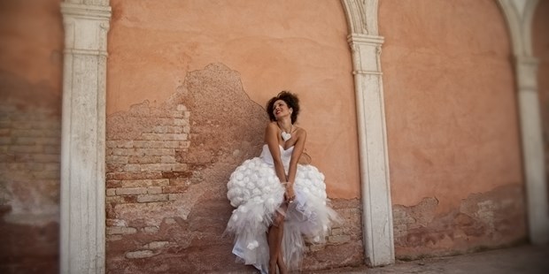 Hochzeitsfotos - Art des Shootings: Trash your Dress - Schwaben - Dayle Ann Clavin