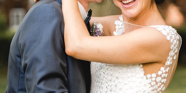 Hochzeitsfotos - Copyright und Rechte: Bilder auf Social Media erlaubt - Münsterland - Ein Shooting soll Spaß machen...und besonders das Brautpaarshooting - DW_Hochzeitsfotografie