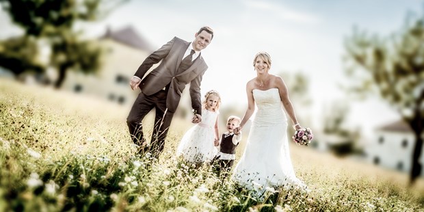 Hochzeitsfotos - Copyright und Rechte: Bilder auf Social Media erlaubt - Hausruck - media.dot martin mühlbacher