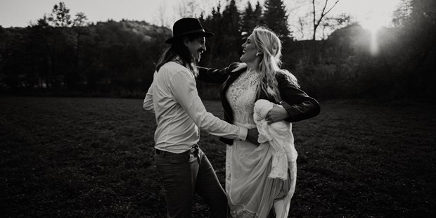 Hochzeitsfotos - Art des Shootings: Fotostory - Weiz - BLISS & DELIGHT AUTHENTIC WEDDING PHOTOS AND VIDEOS