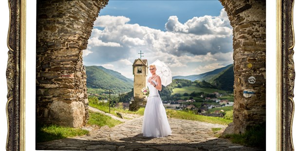Hochzeitsfotos - Fotobox alleine buchbar - Rohrbach (Alland) - Hochzeitsreportage mit einem Brautpaar in Österreich - Alexander Pfeffel - premium film & fotografei