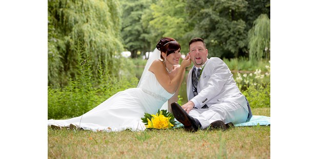 Hochzeitsfotos - Art des Shootings: After Wedding Shooting - Elbeland - Spielereien - neero Fotografie und Grafik