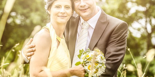 Hochzeitsfotos - Copyright und Rechte: Bilder auf Social Media erlaubt - Ostbayern - Yvonne Obermüller Fotografie