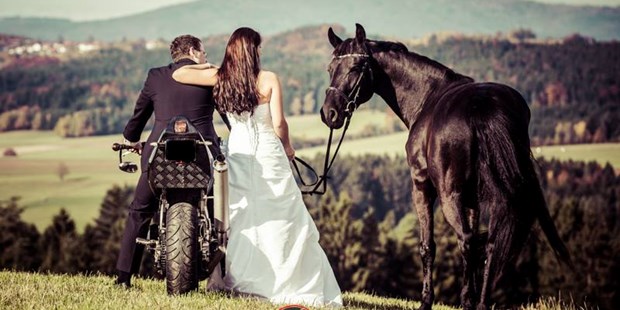 Hochzeitsfotos - Copyright und Rechte: Bilder auf Social Media erlaubt - Ostbayern - Yvonne Obermüller Fotografie