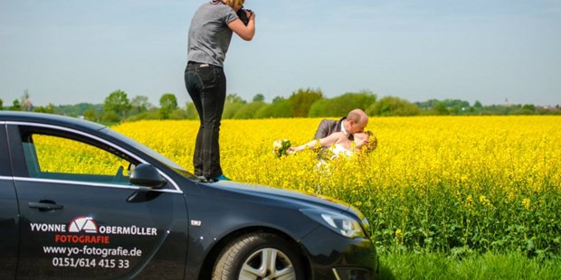 Hochzeitsfotos - Art des Shootings: Portrait Hochzeitsshooting - Bayern - Bei der Arbeit :-) - Yvonne Obermüller Fotografie