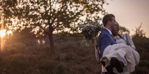 Hochzeitsfotos - Art des Shootings: Portrait Hochzeitsshooting - Birken-Honigsessen - HeiBoPhoto