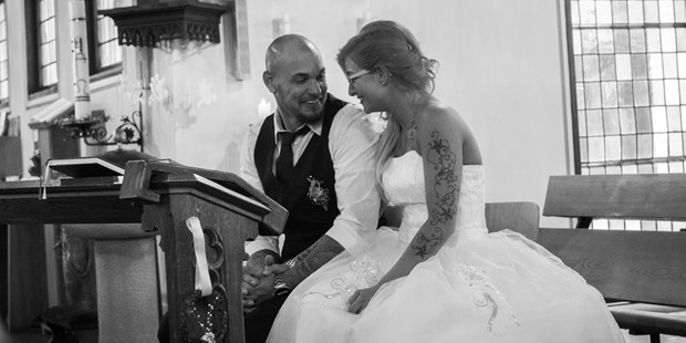 Hochzeitsfotos - Art des Shootings: Trash your Dress - Niedenstein - Die FotoVideografin